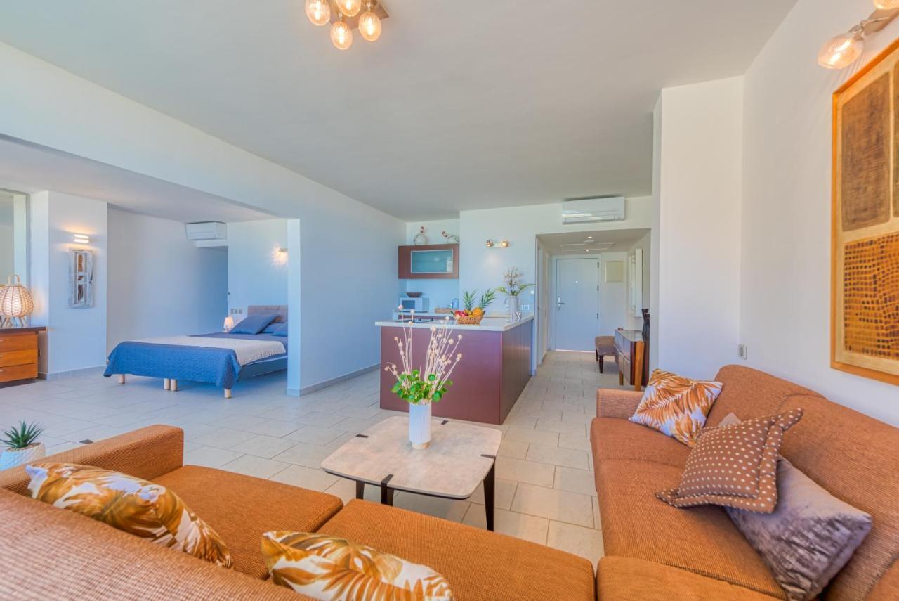 Le Domaine Anse Marcel Beach Resort Экстерьер фото